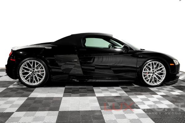 Used 2017 Audi R8 5.2 quattro V10 Spyder | Woodbury, NY